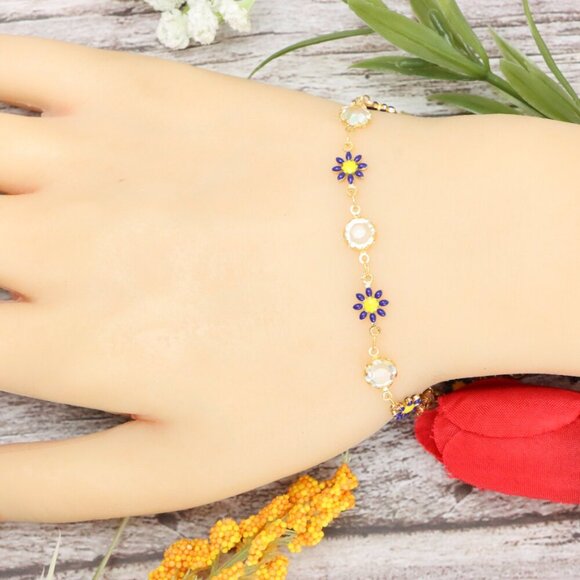 "Trendy Bracelet for Girls & Women – Cute, Adjustable & Gift-Ready | MLCRC1482 - Picture 5 of 10